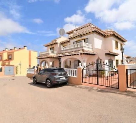 הוילה אוריהואלה Casa En A Colina 69 מראה חיצוני תמונה